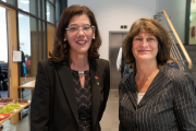 Carola Schaaf-Derichs und Regine Lorenz | Foto: Landesfreiwilligenagentur Berlin / Gregor Baumann